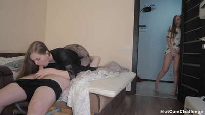 વર્જ્ય! જ્યારે હું પપ્પાને મમ્મીને ચોદતા જોઉં ત્યારે હું આવું છું!